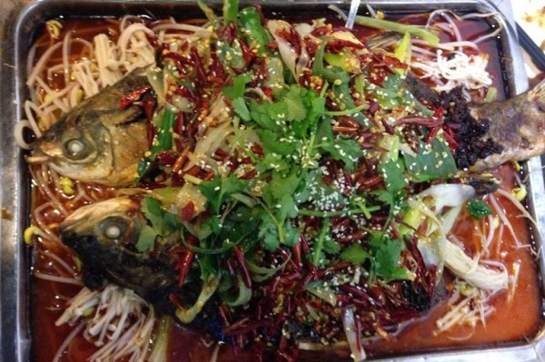 修哥魚鍋烤魚   辣魚誘惑