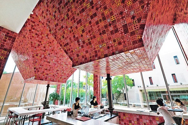 $4000飛上海4日 賞型格建築  