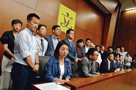 宣誓案梁游失議席提上訴 27議員資格被挑戰 宣誓案梁游失議席提上訴 27議員資格被挑戰