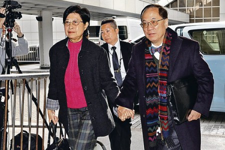 辯方︰曾蔭權無申報 犯錯非犯罪
