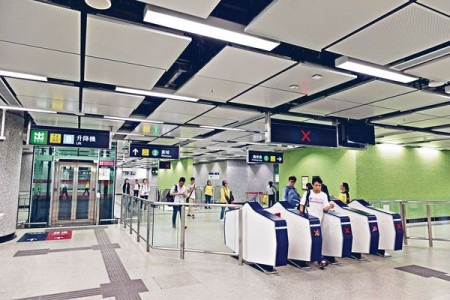 港鐵8年來首次唔加價 明年料加更勁 港鐵8年來首次唔加價 明年料加更勁