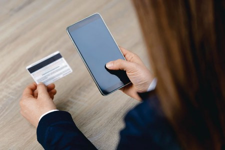 商戶倒閉 信用卡款項難追討 促立法規管