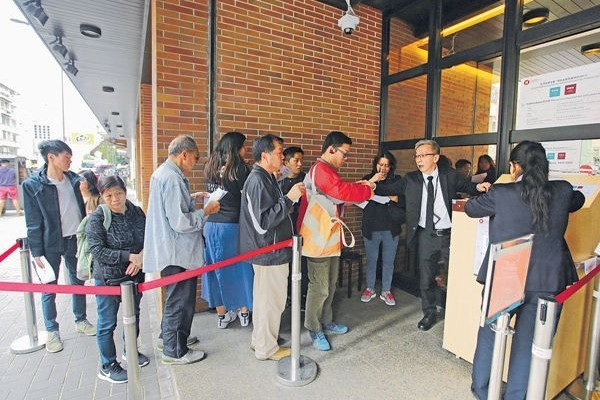 8.8萬人搶620房協單位 超額140倍