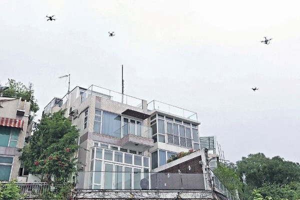 鄭若驊夫婦獨立屋 屋宇署證9處僭建