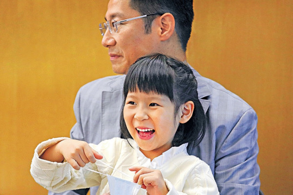 全球首宗 腹部皮下植除顫器 救5歲女