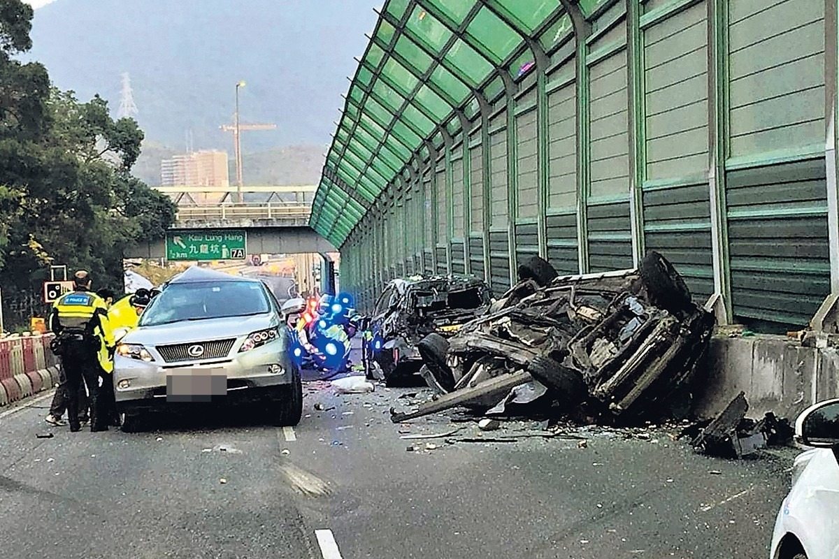 受議會壓力警態度突變 人肉路障苦主投訴終受理 受議會壓力警態度突變 人肉路障苦主投訴終受理