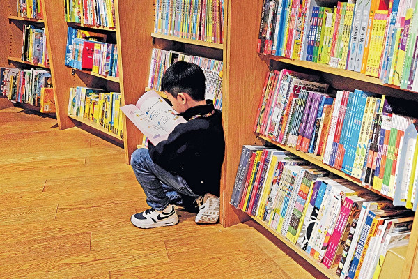 政府$4800萬推廣閱讀 中學校長料藏書倍增