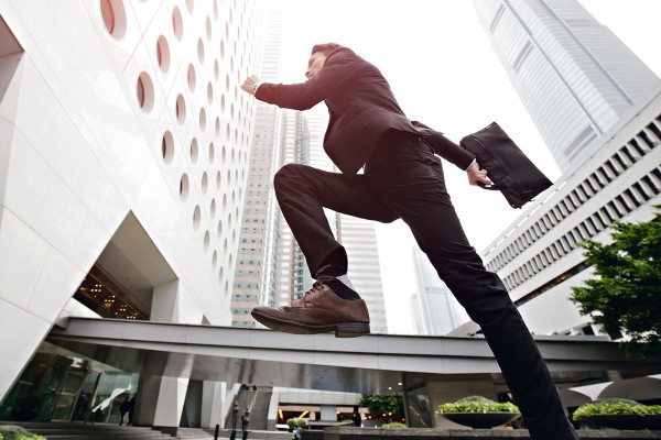 新世代成日轉工 6成僱主照請