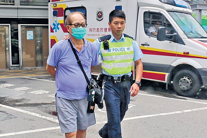 尖咀的士撼巴士釀1死4傷 的士司機涉危駕被捕 尖咀的士撼巴士釀1死4傷 的士司機涉危駕被捕