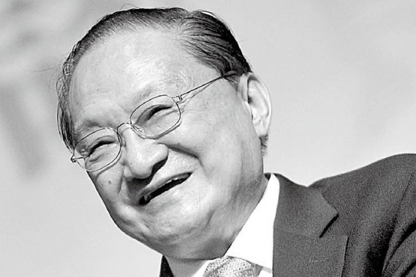 武俠小說大師 金庸逝世 享年94歲