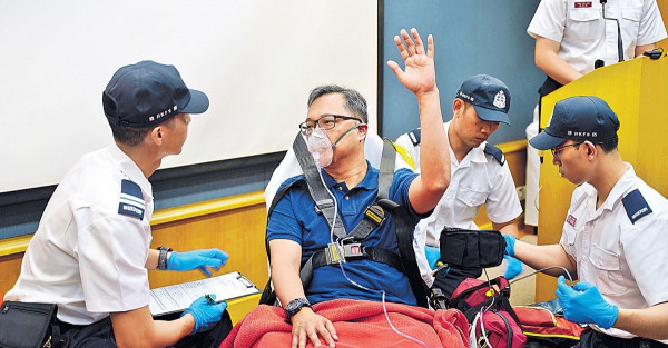 救護員及早識別 爭分奪秒救中風