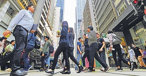 調查指港打工仔 明年加薪4%