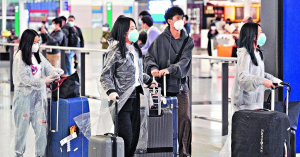 大量留學生返港 暴增25確診創新高 掀第3波爆發