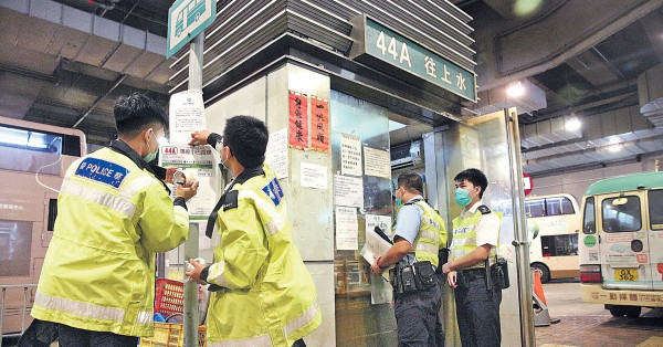  亡命小巴公路飄移 疑身體出問題 警拘司機