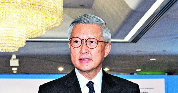 李國能稱「指定法官」不恰當 林鄭：必定諮詢首席法官