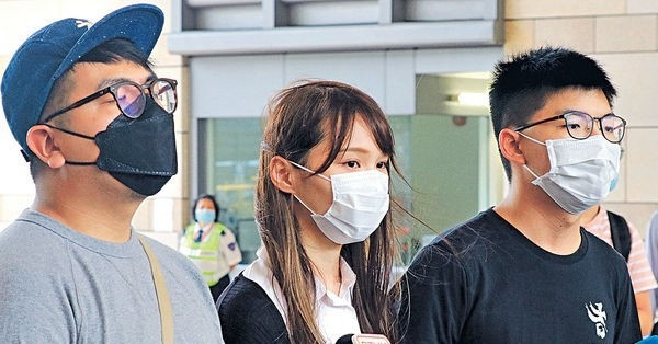6.21涉煽動圍警總 周庭認罪候判