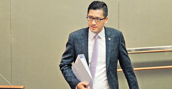 7.21元朗事件 林卓廷涉暴動被捕 警：衝突雙方勢均力敵
