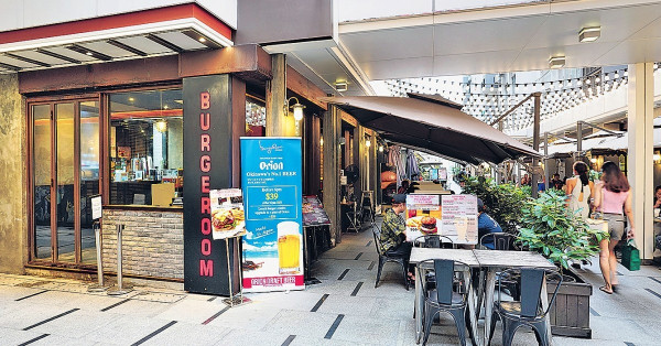 3成確診源頭不明 當局促快做普檢 昨增5本地個案兩宗涉食肆員工