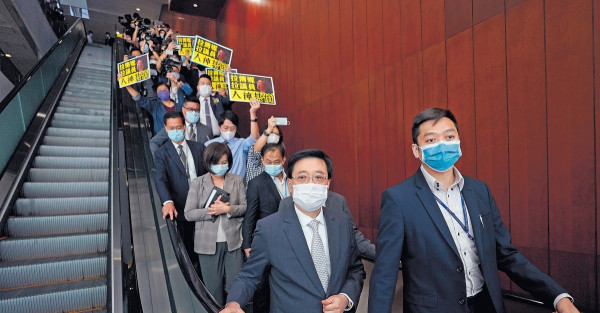 被指高調拉港台編導 警方︰無針對個別行業 記協︰查車牌為公眾利益