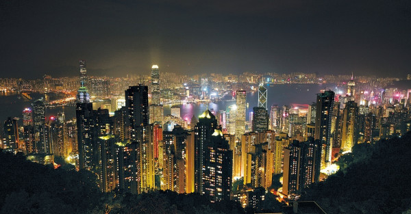 港燈中電明年凍費 疫情下售電量跌 日後有加價壓力