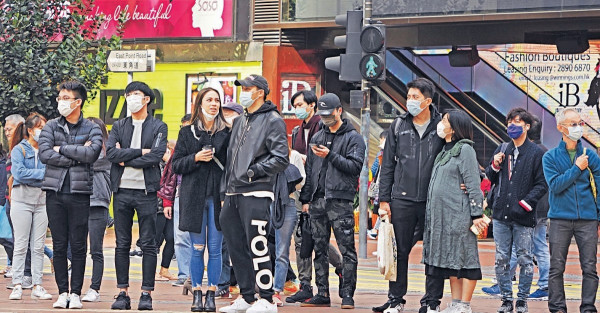專家：人潮仍多防疫要辣 或限商戶每日營業6小時