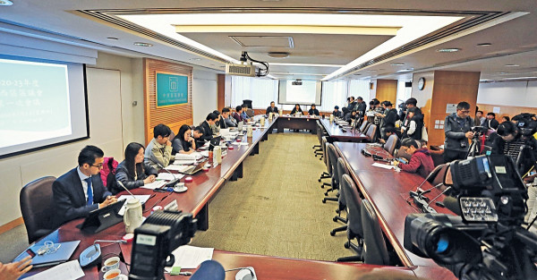 區議員宣誓修例公布 違誓可DQ 訂明效忠定義