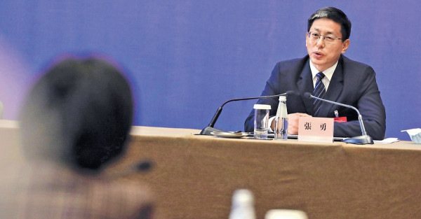 湯家驊倡直選功能選委 均分90立會席 林鄭：擬綜合條例處理修例