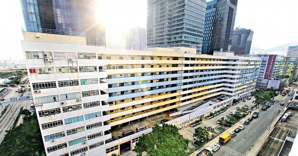 房委會擬拆4工廈建公營屋 租戶年半內須遷走 料提供逾4000伙
