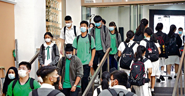 首有學校恢復全日面授 地利亞協和中六生 稱有助備試