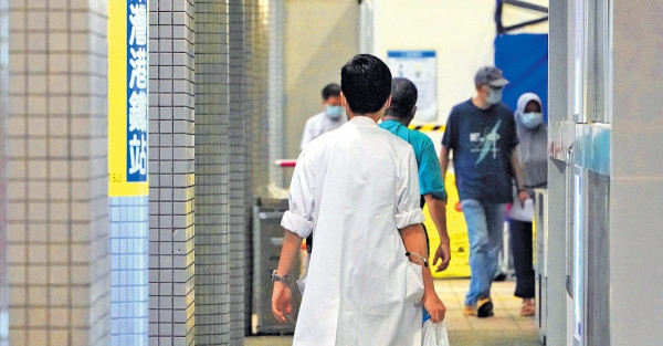 醫管局出招留人 退休年齡延至65歲 增設副顧問護師