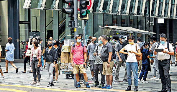 港企加薪1%跑輸通脹 10年首錄負增長