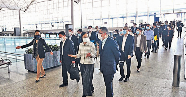 【通關在望】內地專家訪港視察防疫措施 譚耀宗獲准上京