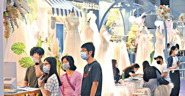 寧豪買婚戒禮金加碼 新人婚宴開支減20% 人情4年來首「凍價」