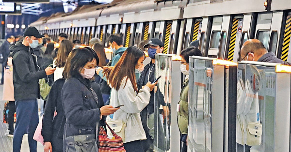 港鐵工會指缺1/4人手 寧減班次不關站