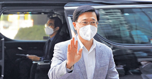 料月底宣政綱 拒回應曾否晤國家領導 李家超：已收約300提名