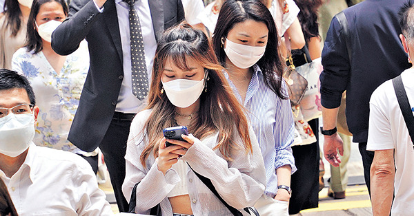 調查指每13港人 1個千萬富翁
