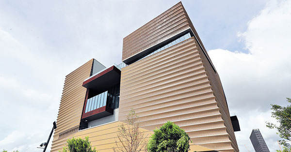 故宮館特別門票已售逾8成 部分珍品展期僅1月 最大展廳重組乾隆生活
