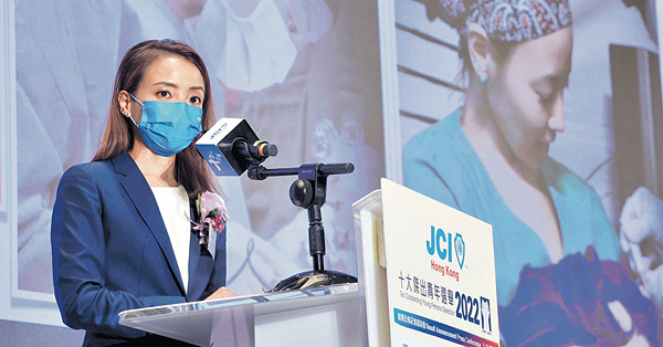 8大傑青誕生 無國界醫生陳詩瓏獲殊榮 用心與病人溝通相處