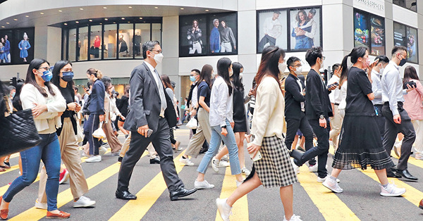 流失大勁搶人 企業預告明年加薪3.6% 工程IT大學生起薪逾1.8萬