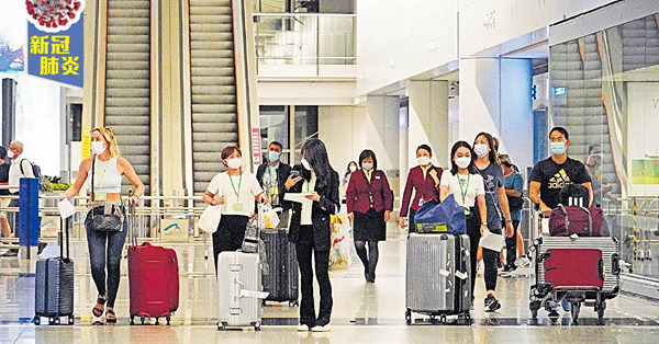 抵港核酸檢測少2次 曾持免針紙可領過渡疫苗通 方便出入表列處所