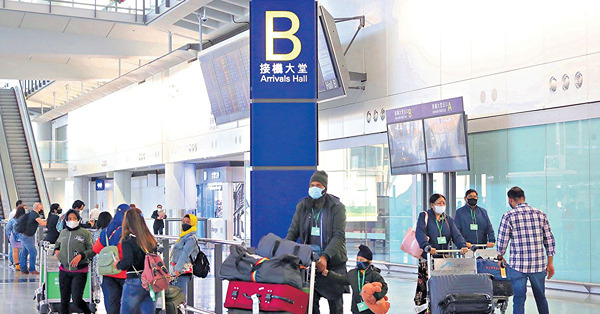 逾1.4萬新症 確診密接隔離略放寬 入境快測減至5日