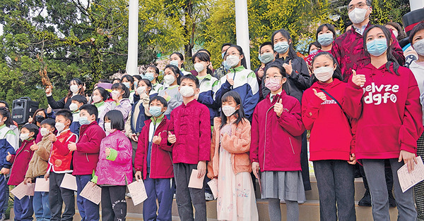 下周一有望全面通關 跨境生預約配額 昨搶先來港復課