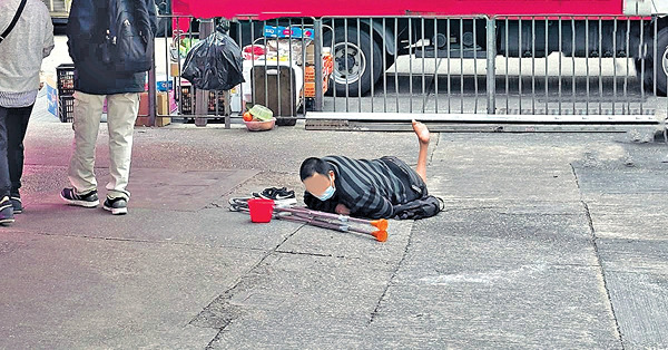 警打擊行乞拘9人 7人持雙程證