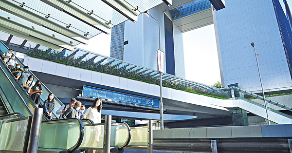 3734公僕一年內離職 楊何蓓茵︰不正常中的正常 政府擬內地招聘畢業港生