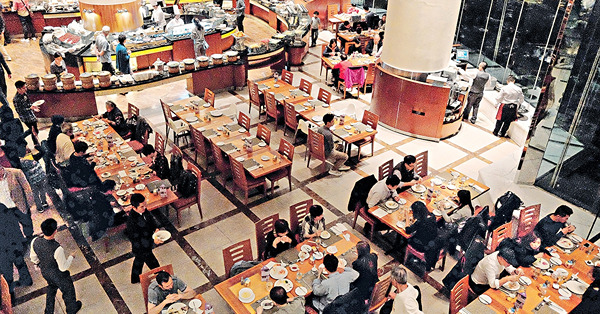疫後首個母親節 餐飲生意料增逾15% 酒店送按摩水療吸客豪食豪住