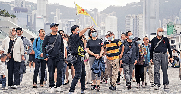 47%留港2天 逾半團費不超人幣500元 當局查廉價團疑要旅客帶私煙