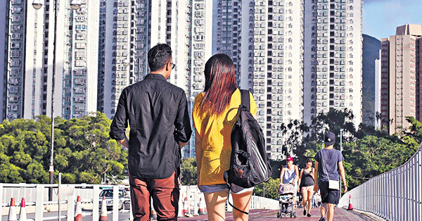 內地生年年增 租盤搶貴1成 零議價視像睇樓 佔「大學區」成交近半
