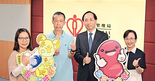 消防護士獲捐腎 重生照顧癌妻年邁母 家人也簽捐贈卡盼助人