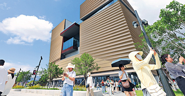 港故宮下月加票價 有信心 解決財政問題 西九藝術季開鑼 致力開源節流