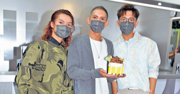 美國「爵屎」應援行善 呂爵安盼MIRROR走向世界